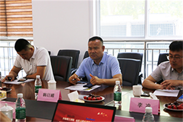 齐鲁理工学院与山东平博pinnacle体育机器股份有限公司举行校企合作签约暨授牌仪式